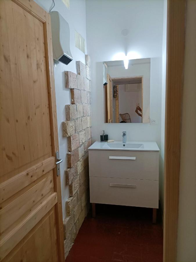 T2 Duplex "Chez Evelyne" Lägenhet Remoulins Exteriör bild