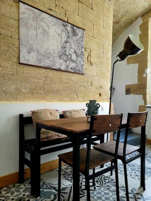 T2 Duplex "Chez Evelyne" Lägenhet Remoulins Exteriör bild